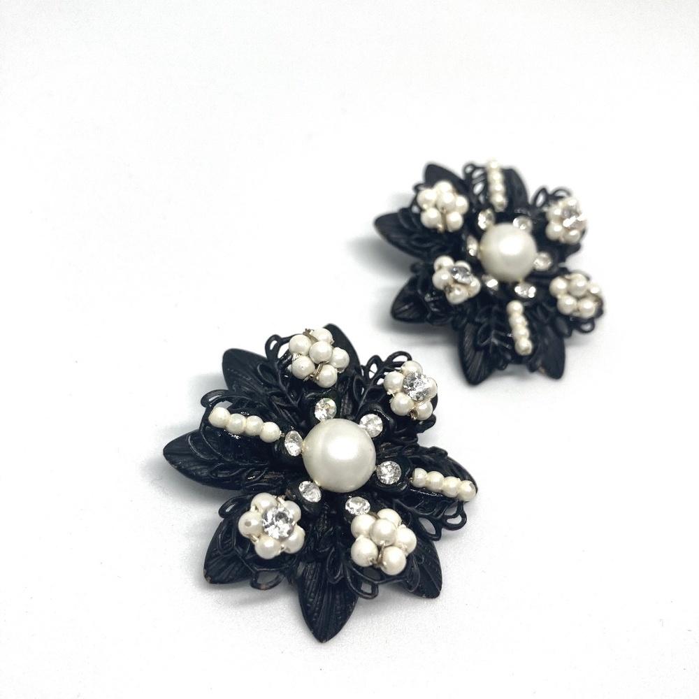 Vintage Black Filagree Japanned Metal Clip-on earrings Faux Pearl and Rhinestone